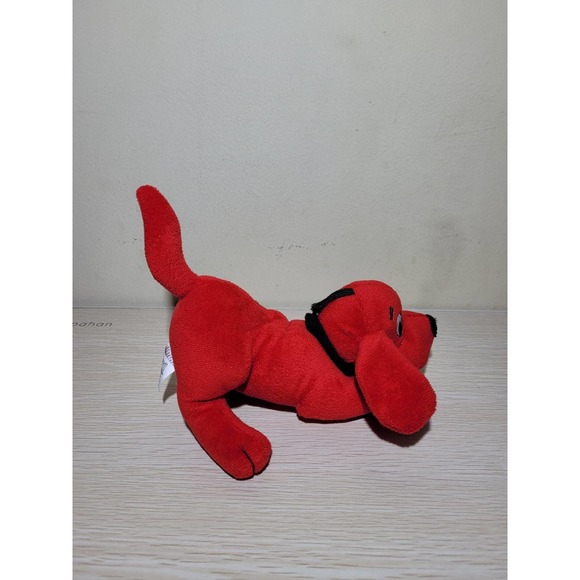 clifford the big red dog stuffed animal plush - Picture 4 of 4
